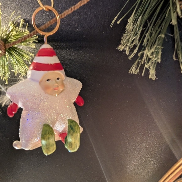 Set of 4 Dept. 56 Christmas Kringles Placecard Holders - 4 Different Designs - Picture 13 of 16